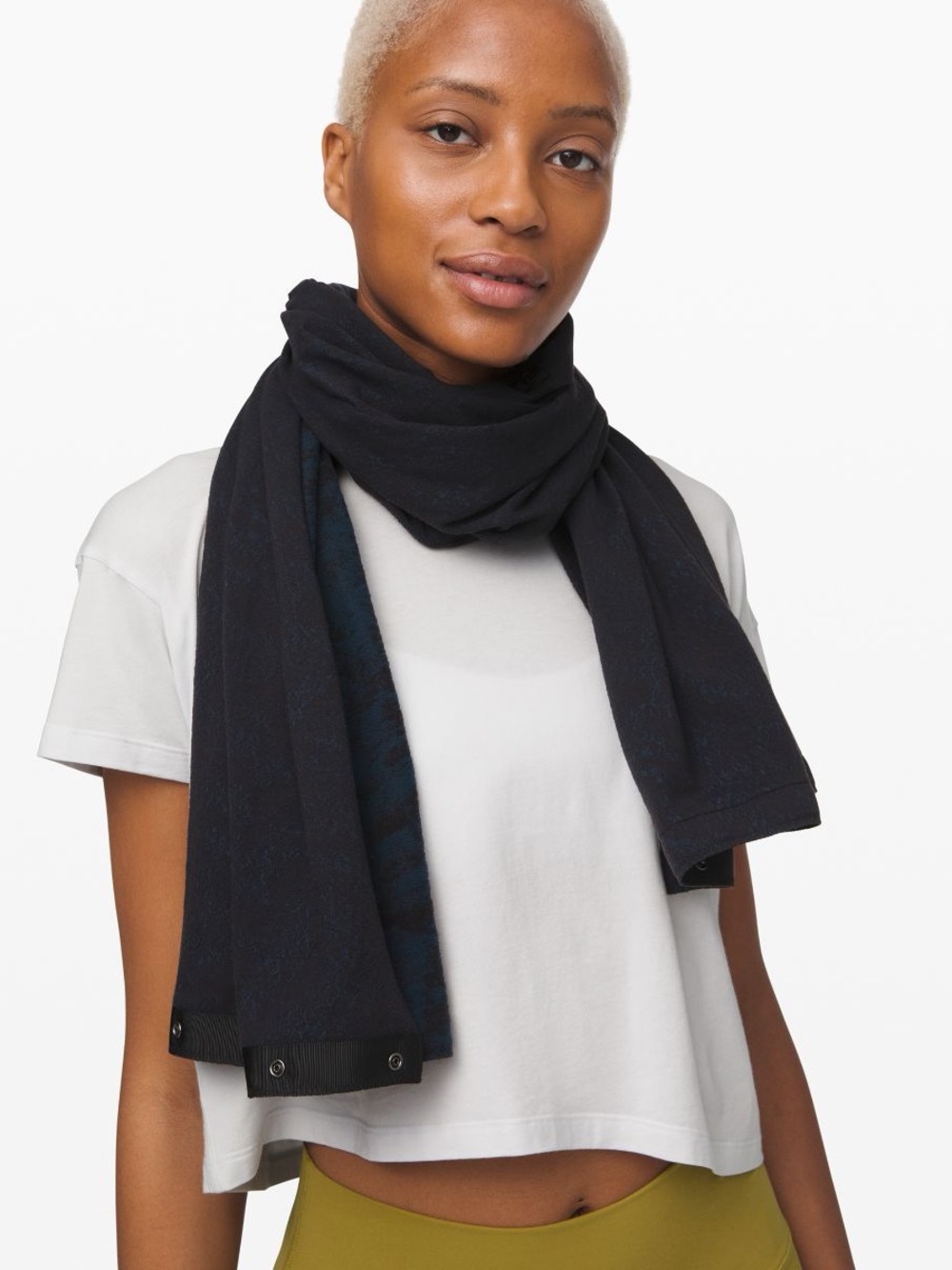 Like New Lululemon Black Vinyasa Scarf
